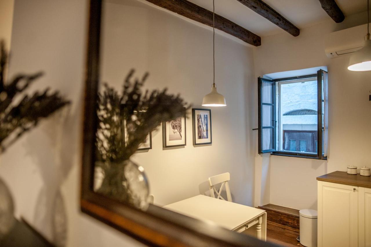 רוביני Studio Apartment Casa Di Pietra מראה חיצוני תמונה